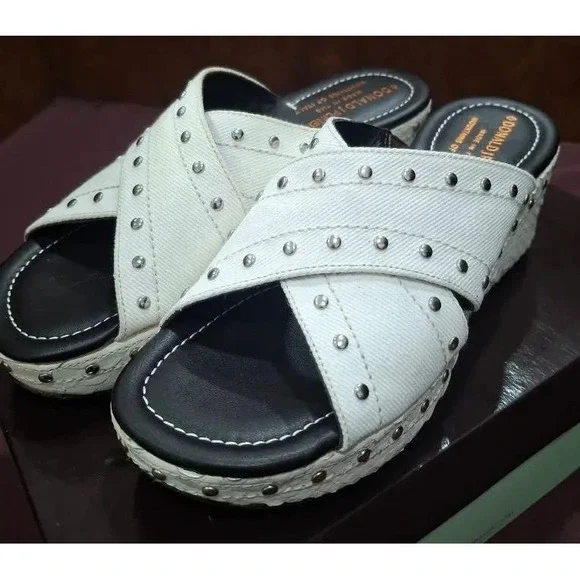 Donald J Pliner Womens Size 6 White Cross Strap Sandals - Picture 2 of 5